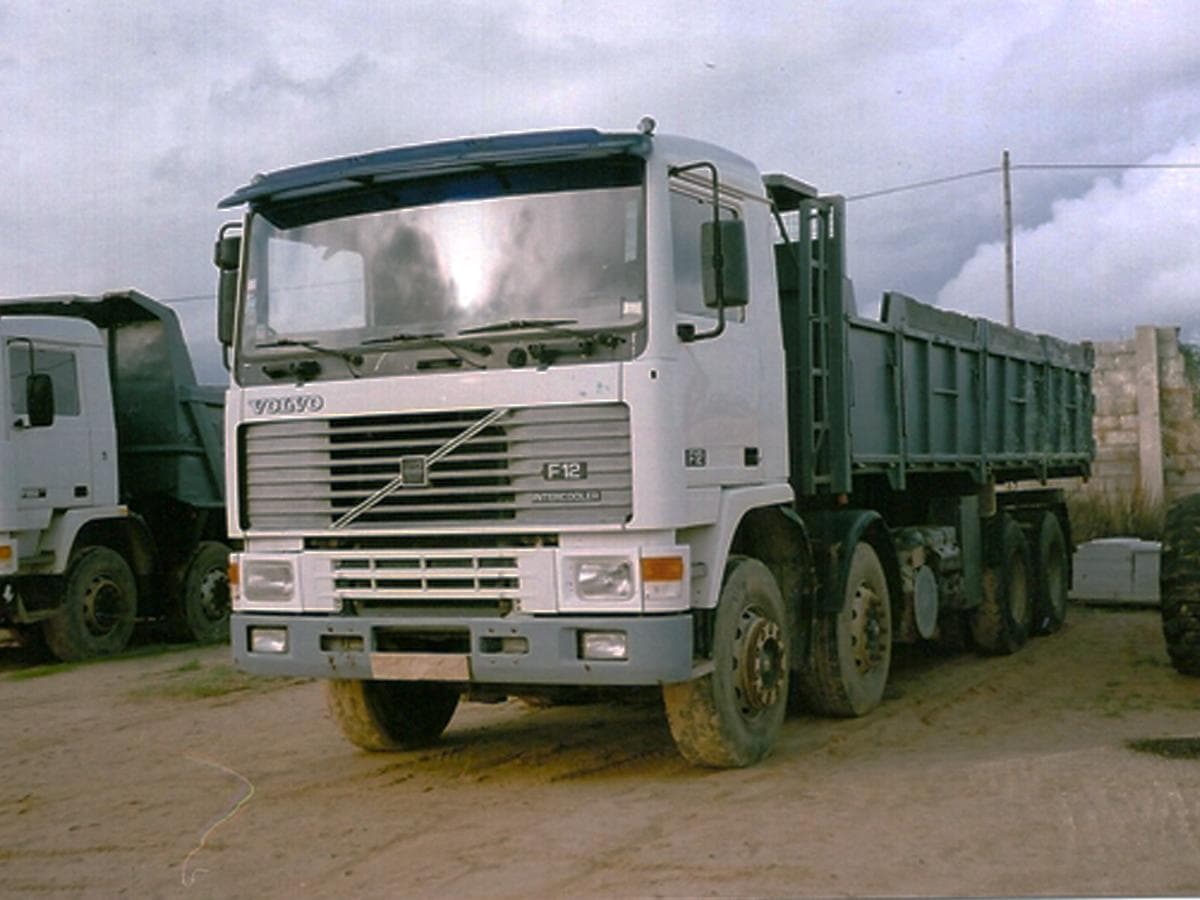 Camión Carrillero Volvo F-12