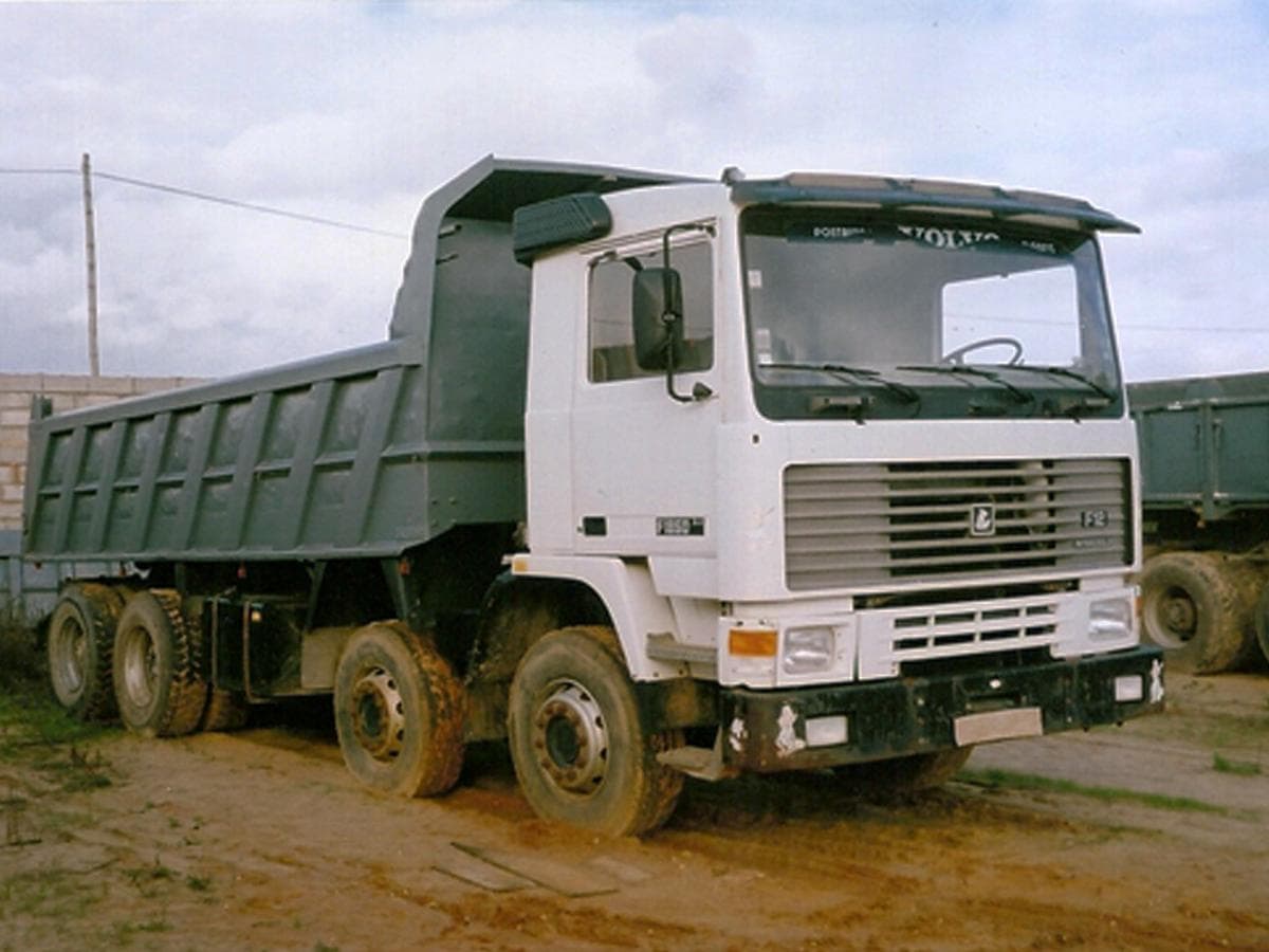 Camión Carrillero Volvo — imagen 1