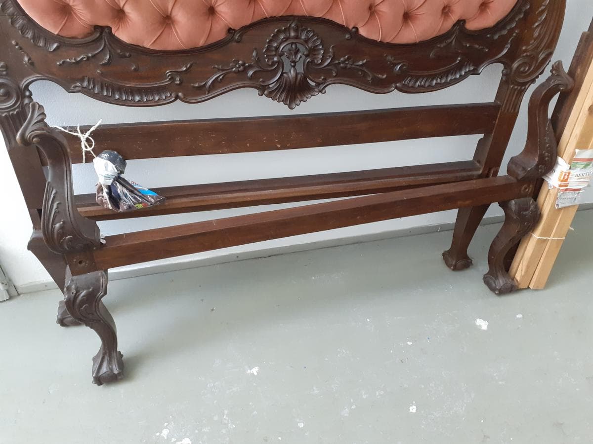 Furniture and Decoration — image 3