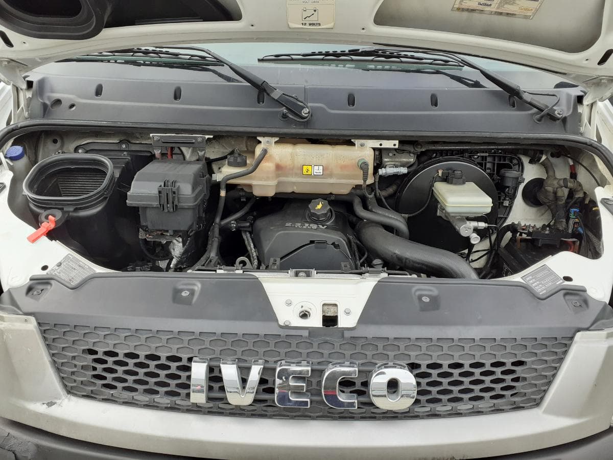 Iveco Daily · Ano 2010 — imagem 15