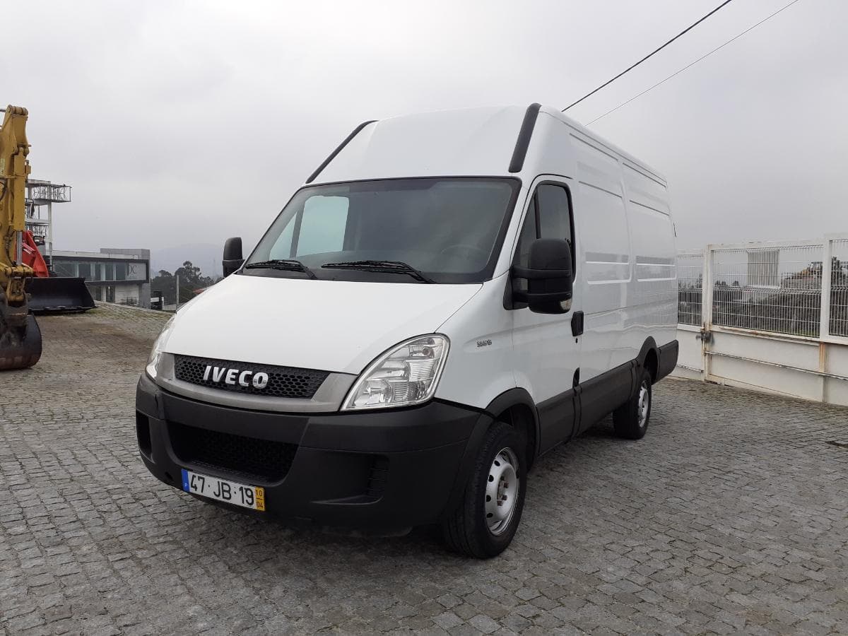 Iveco Daily · Ano 2010 — imagem 1