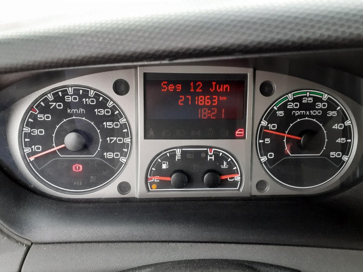 Iveco Daily · Ano 2010 — imagem 13