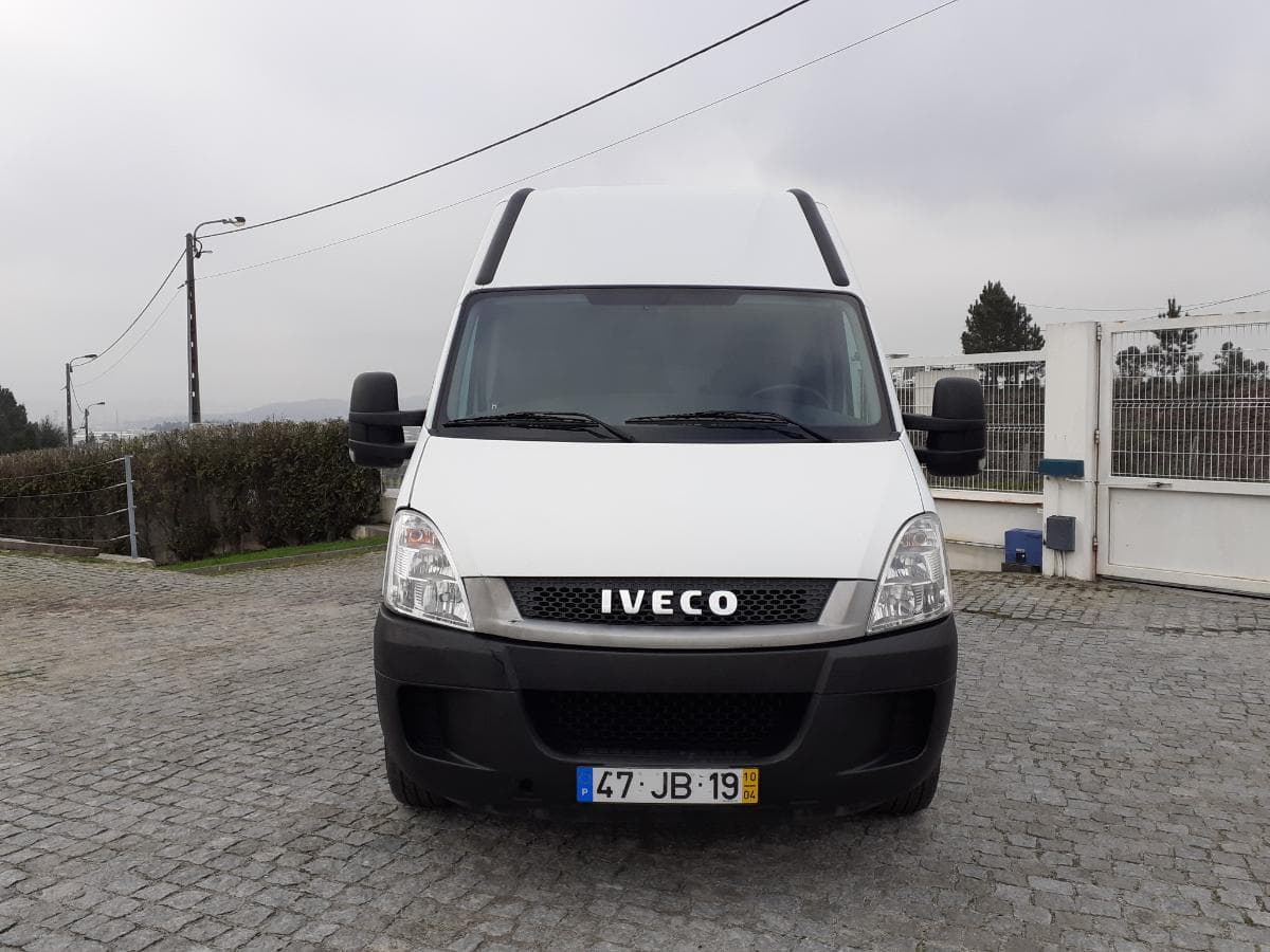 Iveco Daily · Ano 2010 — imagem 2