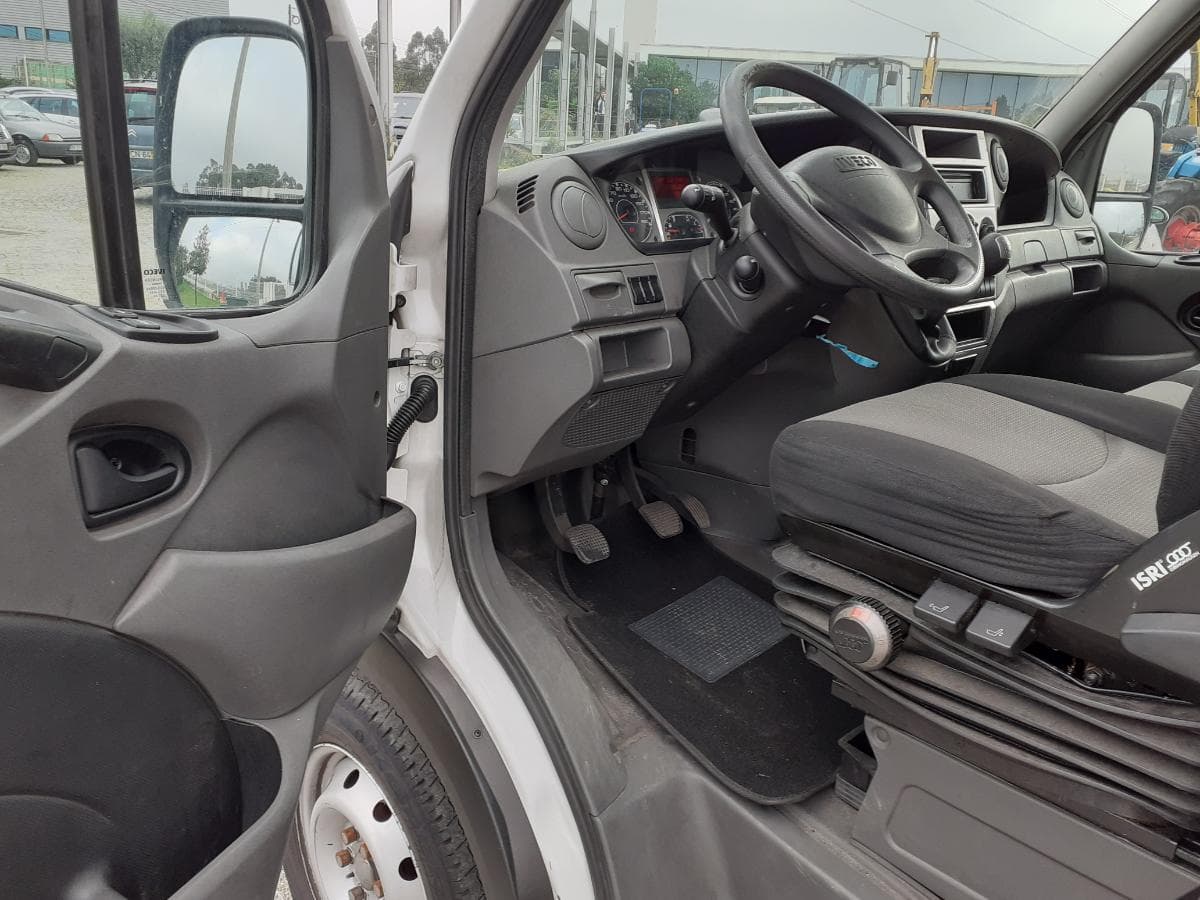 Iveco Daily · Ano 2010 — imagem 7