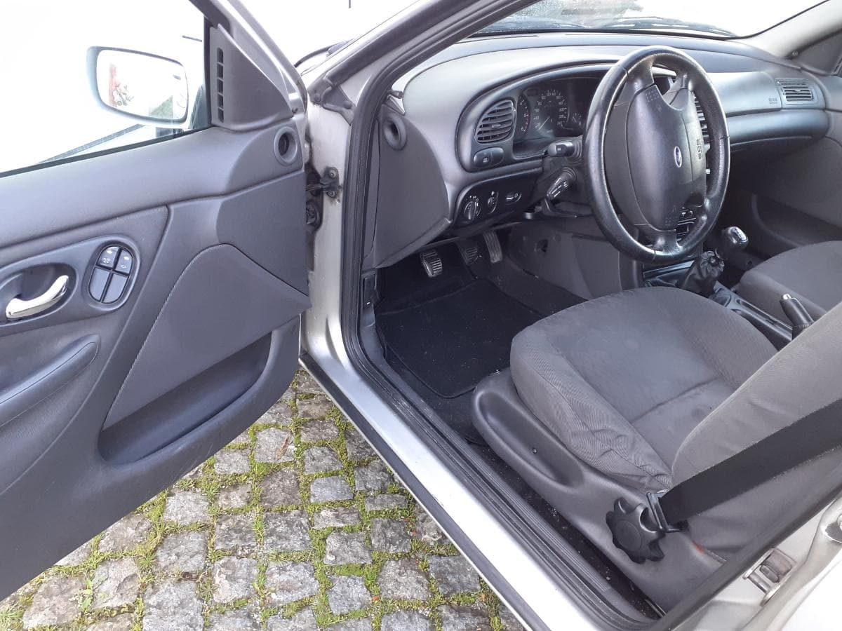 Ford Mondeo 1.8 TD · Ano 1999 — imagen 7