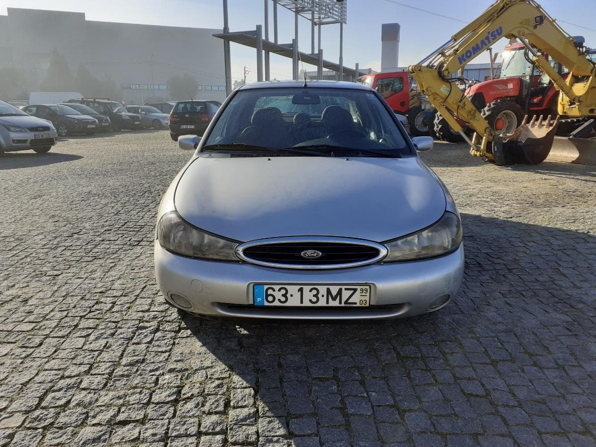 Ford Mondeo 1.8 TD · Ano 1999 — imagen 2