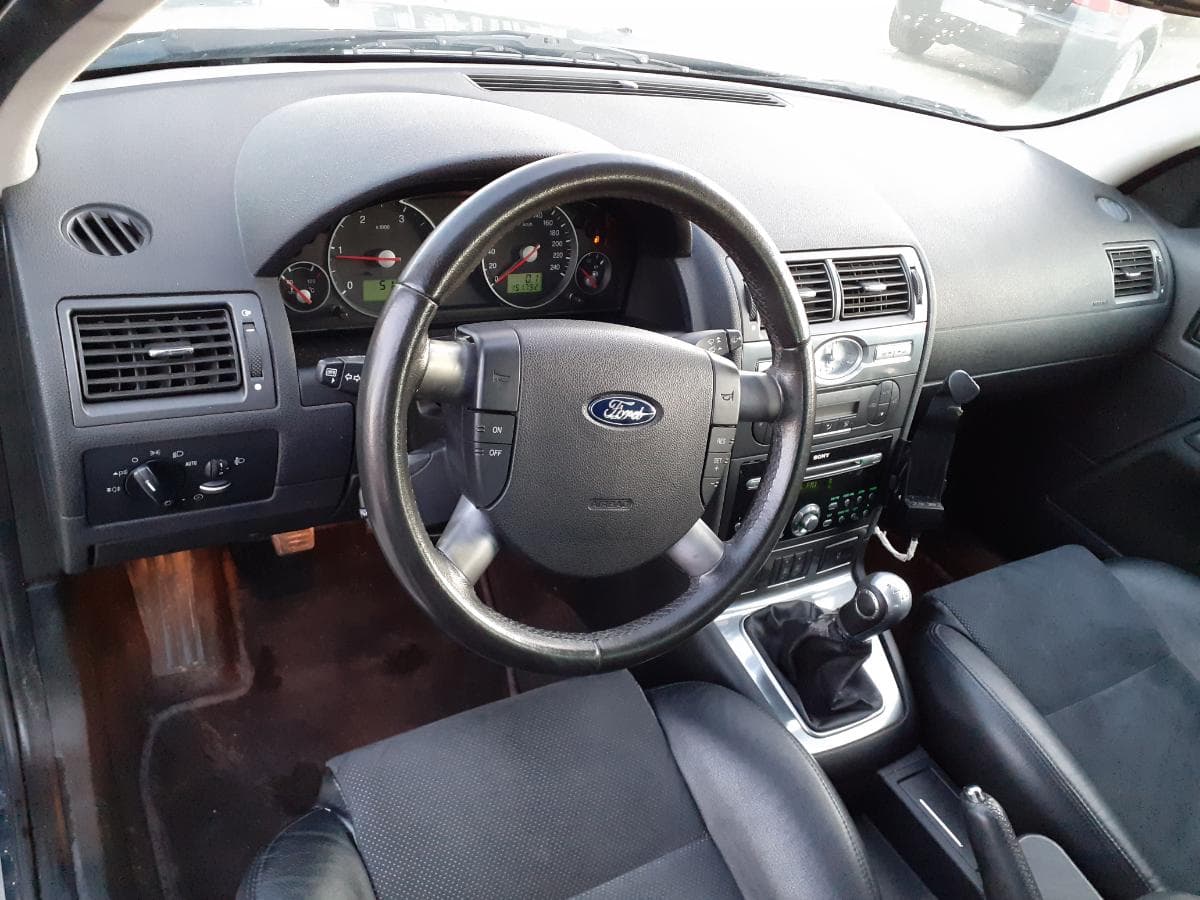 Ford Mondeo 2.2 TDCI · Ano 2004 — imagem 10