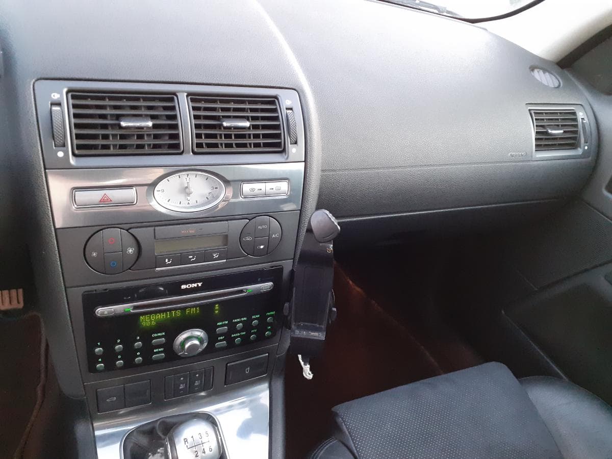 Ford Mondeo 2.2 TDCI · Ano 2004 — imagem 12