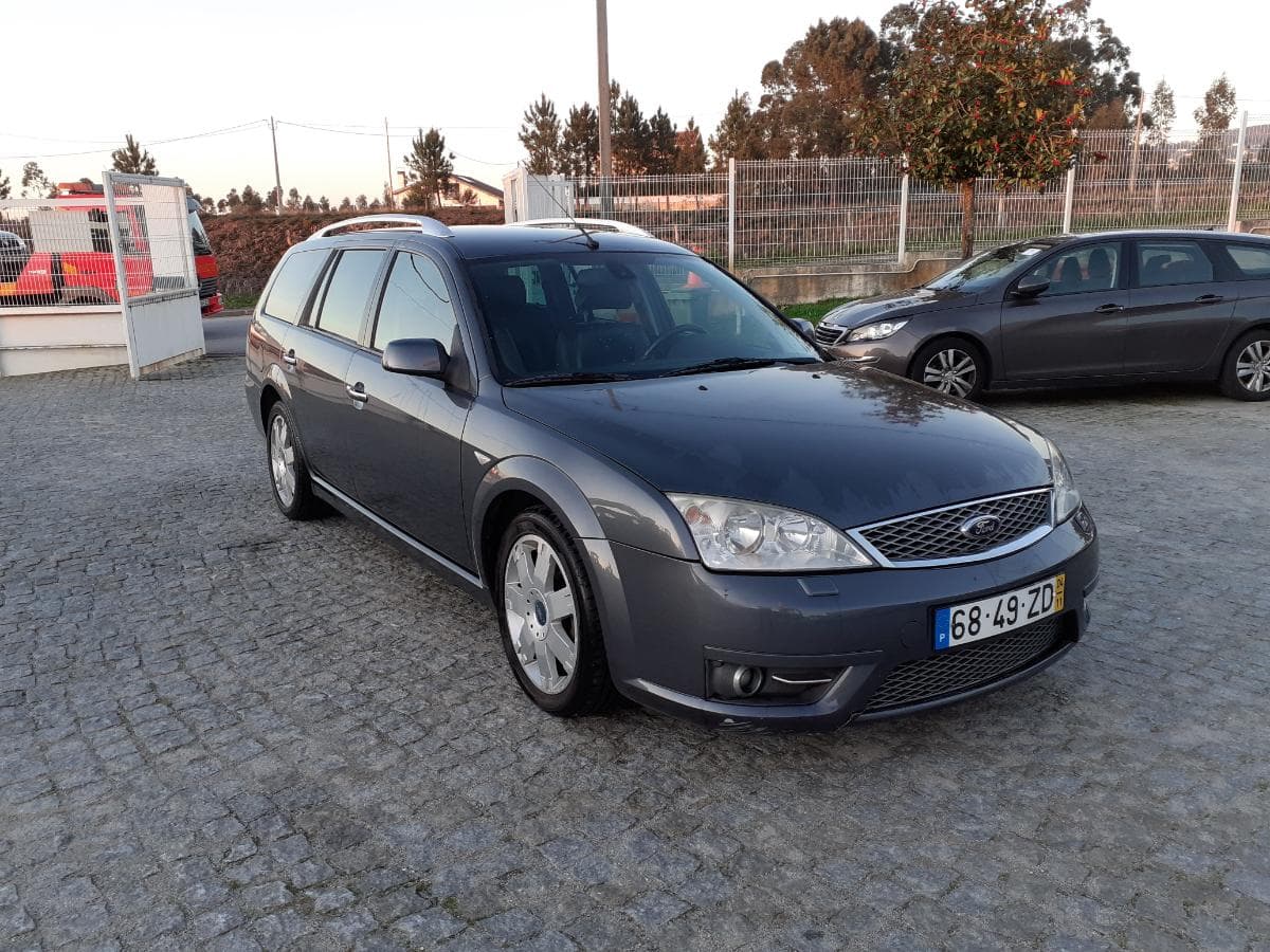 Ford Mondeo 2.2 TDCI · Ano 2004 — imagem 3