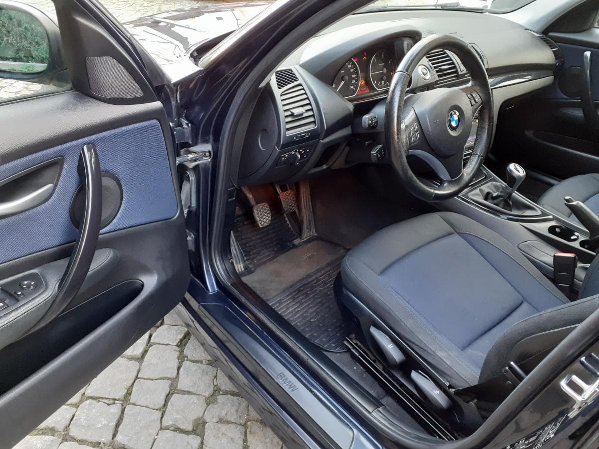 BMW 118D · Ano 2008 — imagem 7