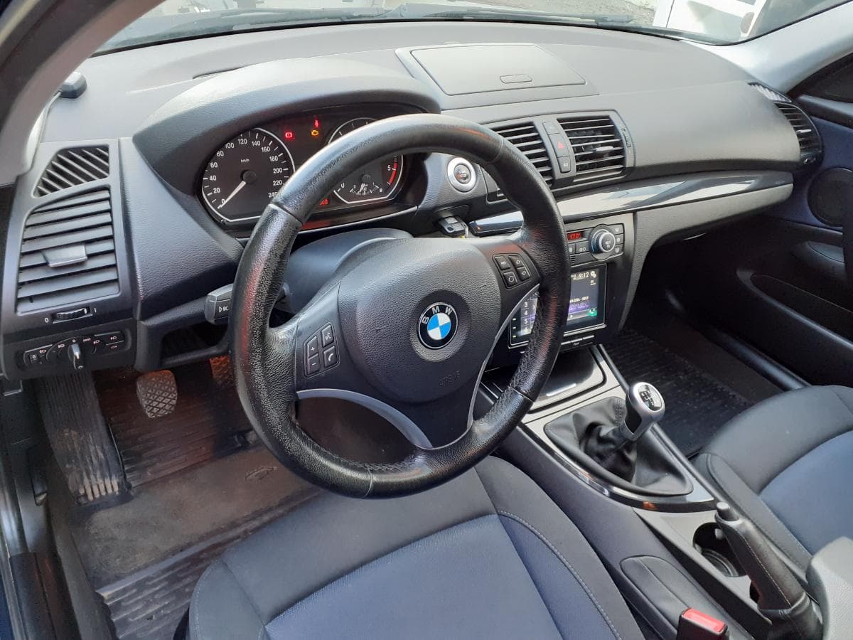 BMW 118D · Ano 2008 — imagem 10