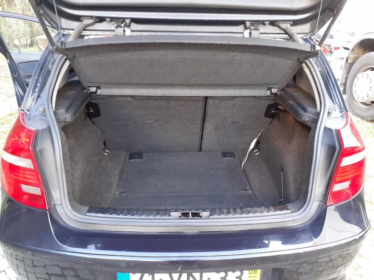 BMW 118D · Ano 2008 — imagem 15