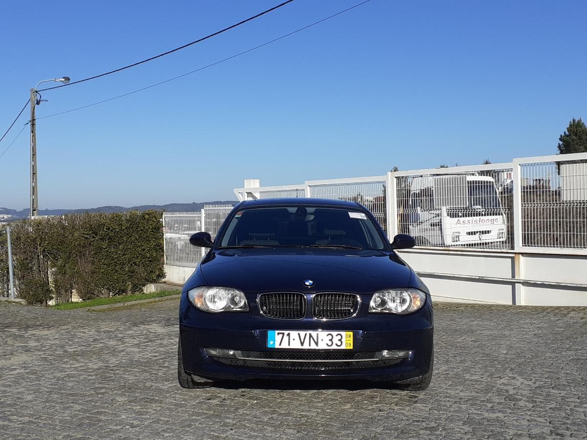 BMW 118D · Ano 2008 — imagem 2