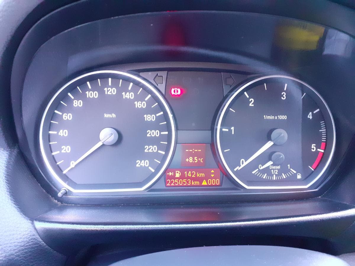 BMW 118D · Ano 2008 — imagem 13