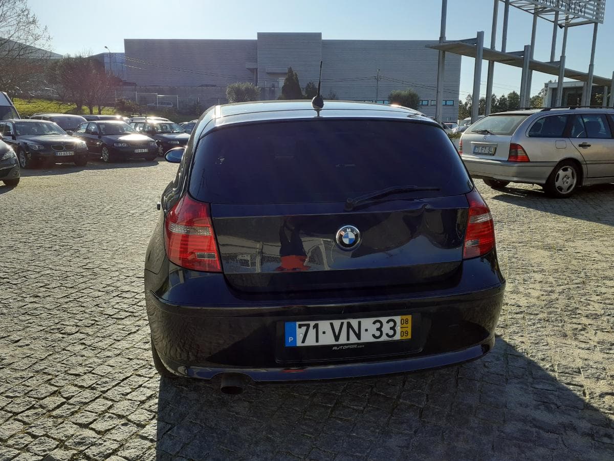 BMW 118D · Ano 2008 — imagem 5
