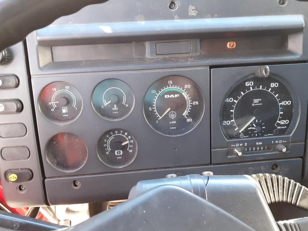 DAF 75.300 — imagem 12