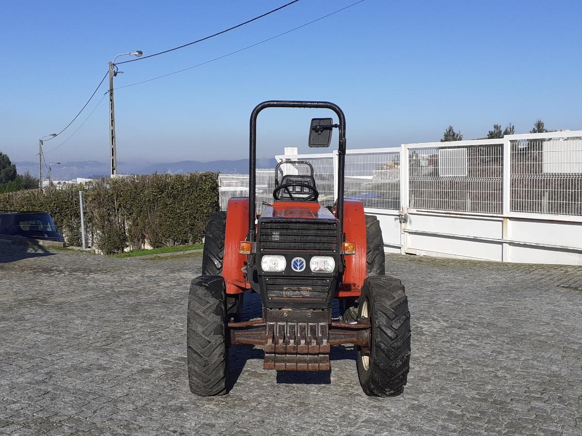 Trator Agrícola New Holland 35-66 DT 35cv — imagem 2