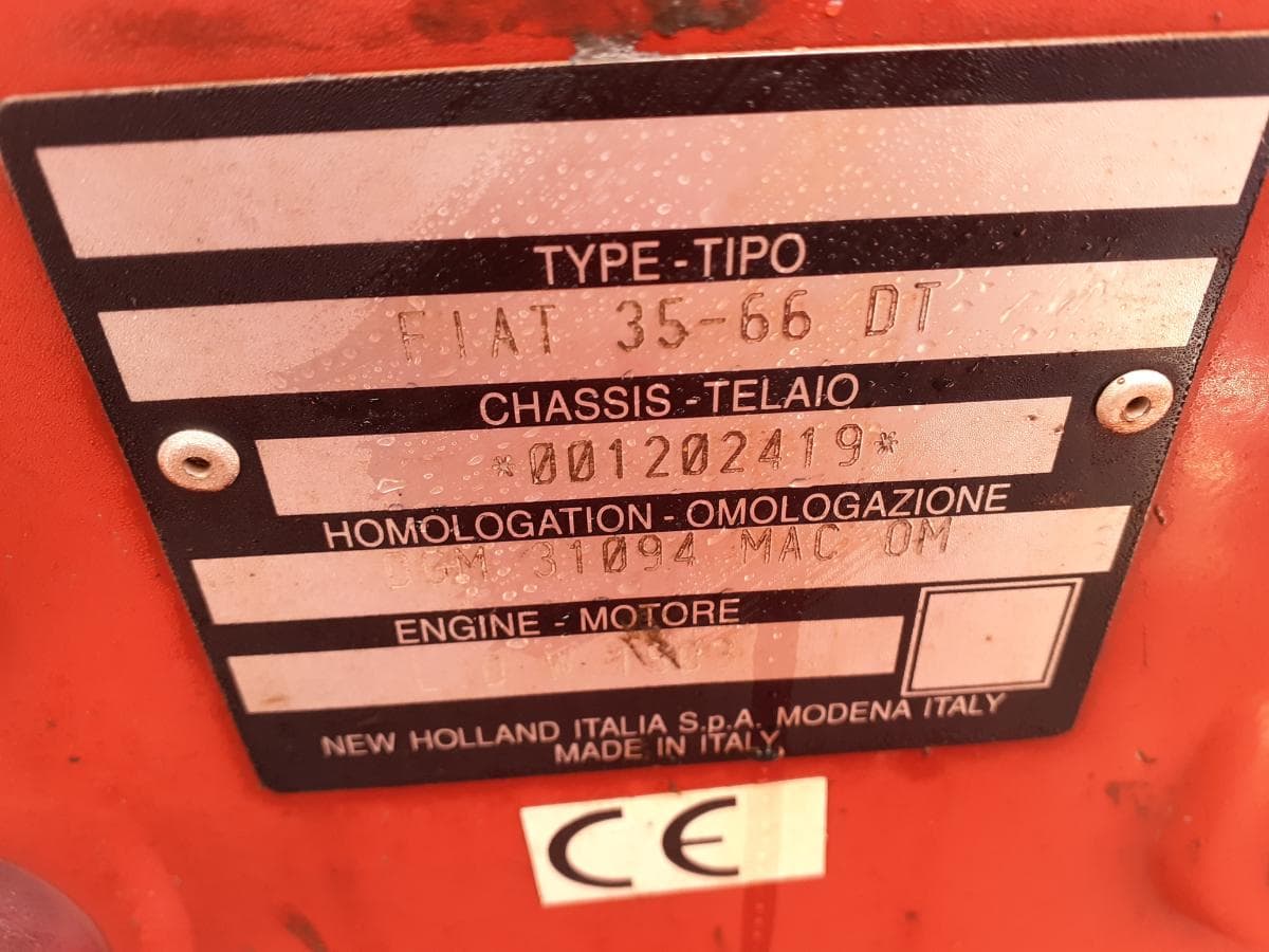 Trator Agrícola New Holland 35-66 DT 35cv — imagem 11