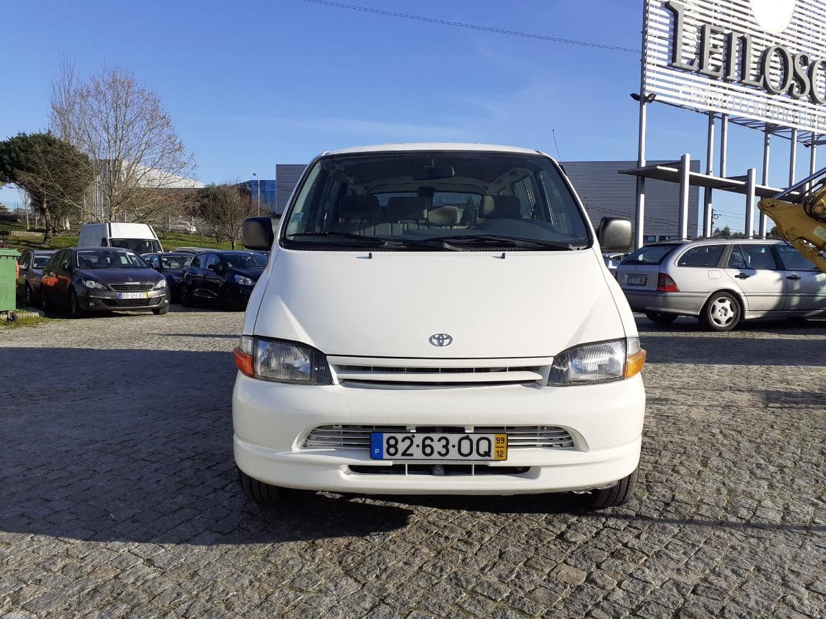 Toyota Hiace 2.4 D — imagen 2