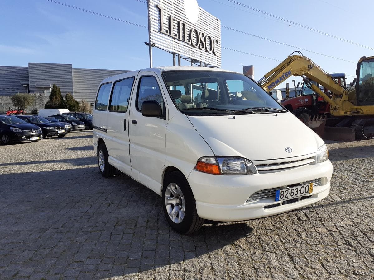 Toyota Hiace 2.4 D — imagen 1