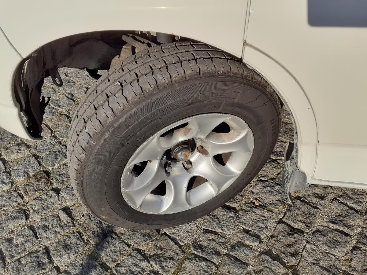 Toyota Hiace 2.4 D — imagen 17