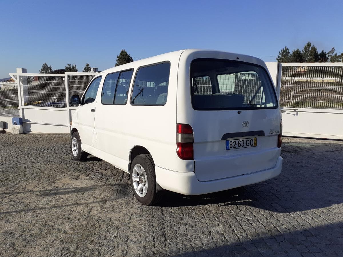 Toyota Hiace 2.4 D — imagen 6