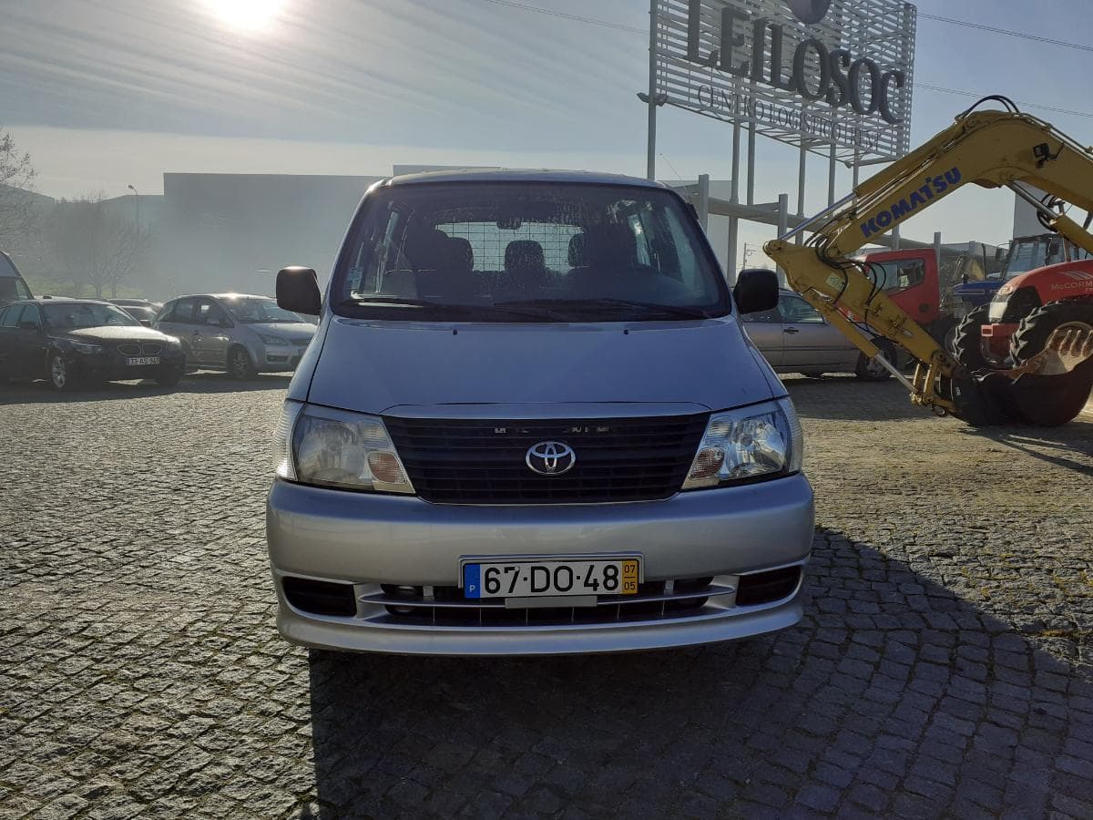 Toyota Hiace 2.5 D — imagen 2