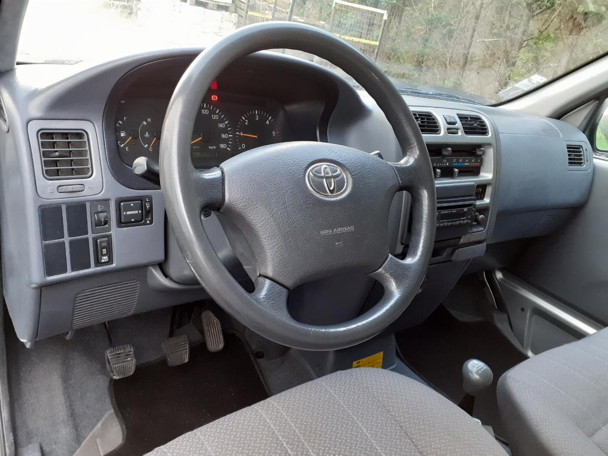 Toyota Hiace 2.5 D — imagen 10