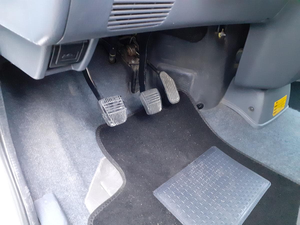 Toyota Hiace 2.5 D — imagen 8