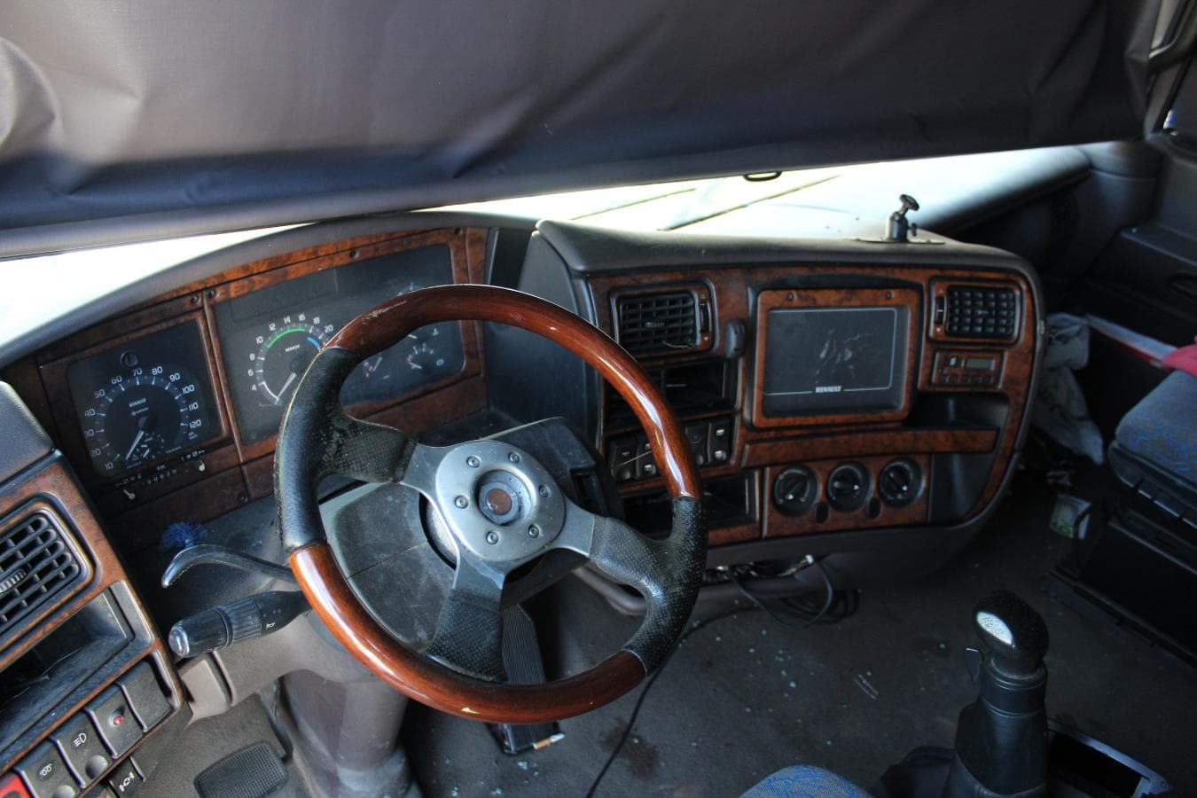 Renault Mack AE 560.19T 41 — imagem 4
