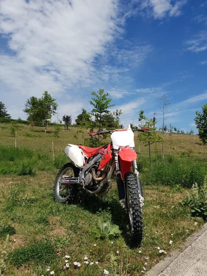Honda CRF 250 — imagen 1