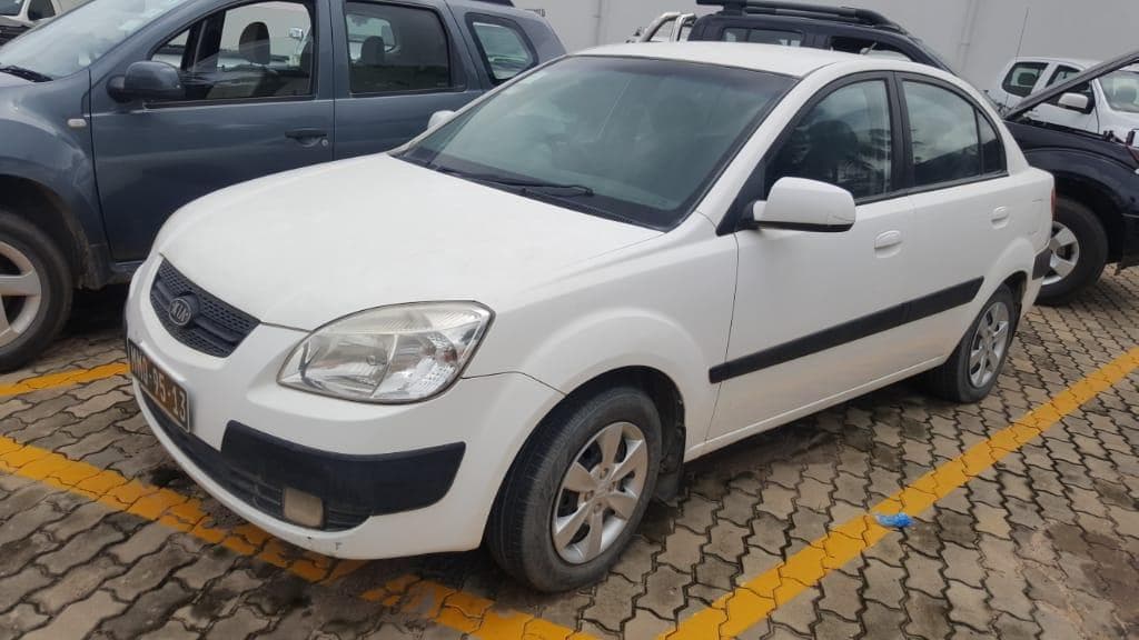 Kia Rio — image 5