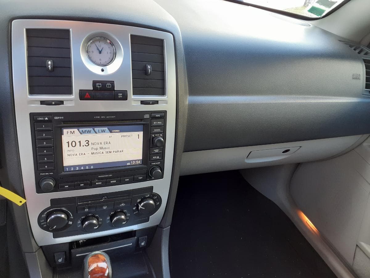 Chrysler 300C Touring · Ano 2006 — imagen 12