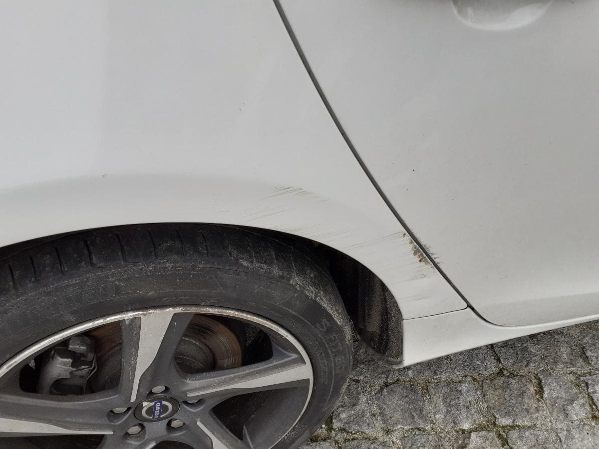 Volvo V40 D2 · Ano 2013 — imagen 19