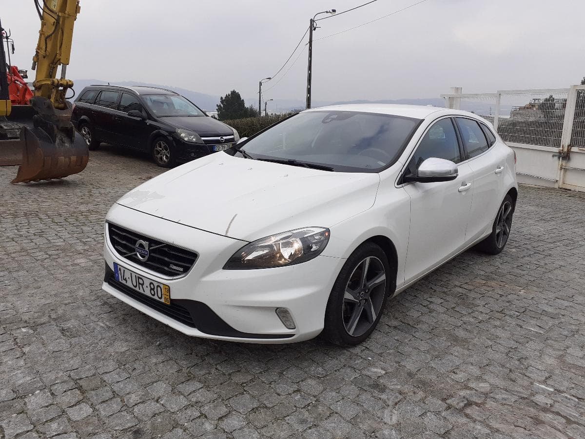Volvo V40 D2 · Ano 2013 — imagen 1
