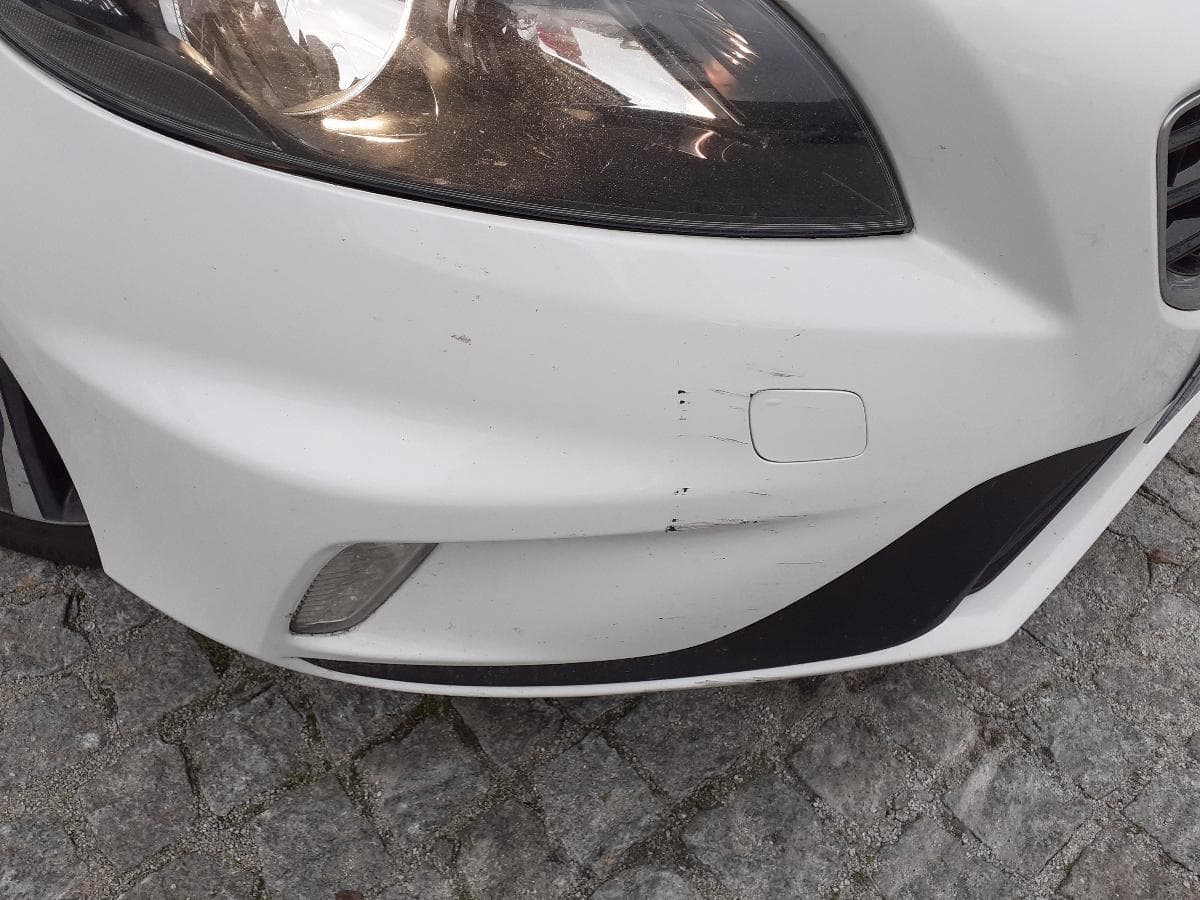 Volvo V40 D2 · Ano 2013 — imagen 21