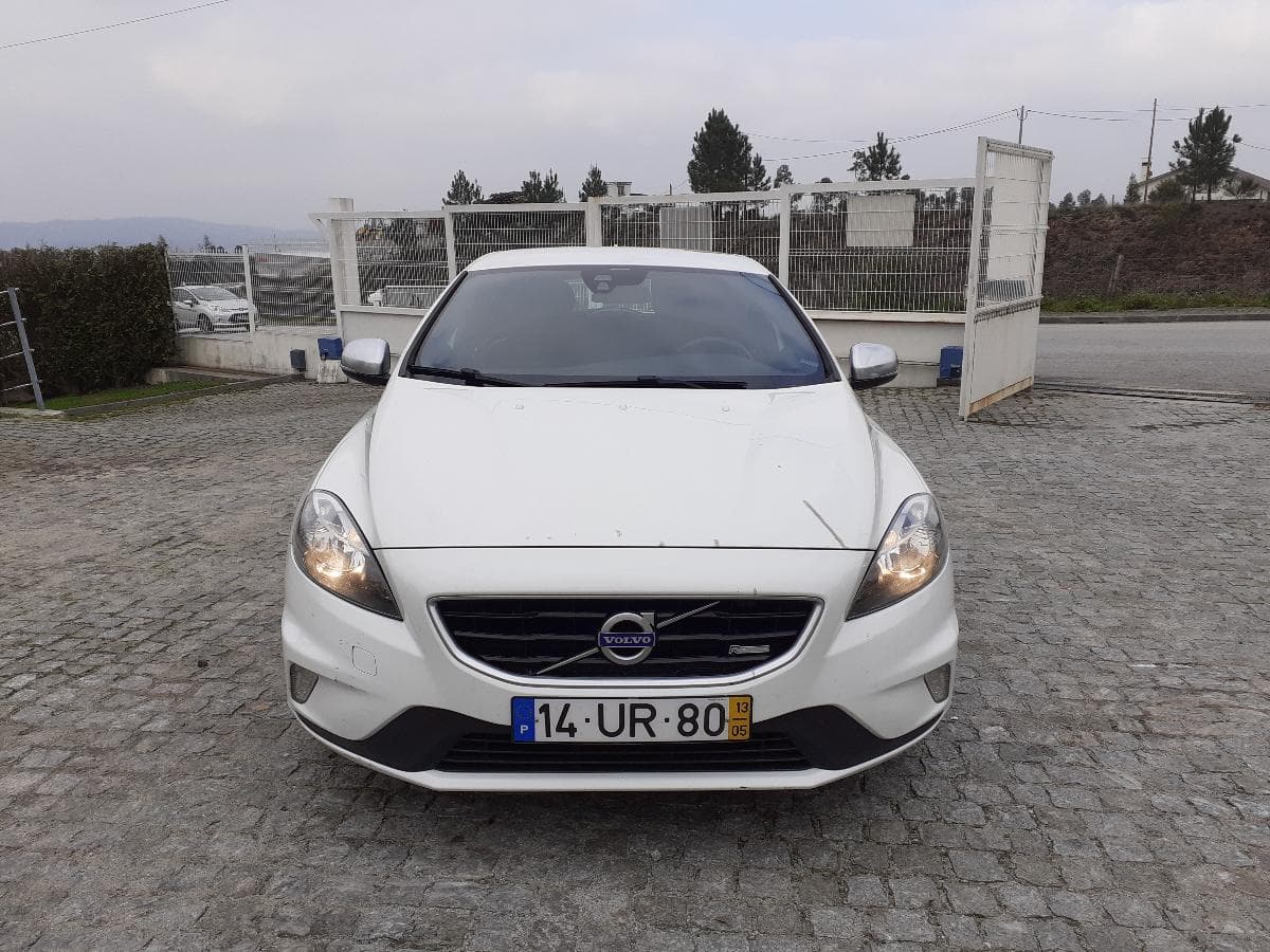 Volvo V40 D2 · Ano 2013 — imagen 2