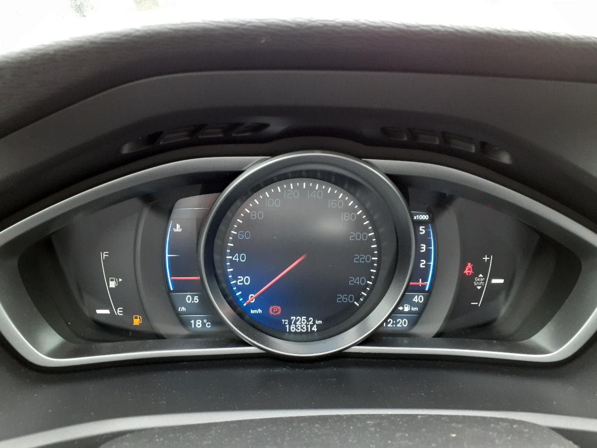 Volvo V40 D2 · Ano 2013 — imagen 15