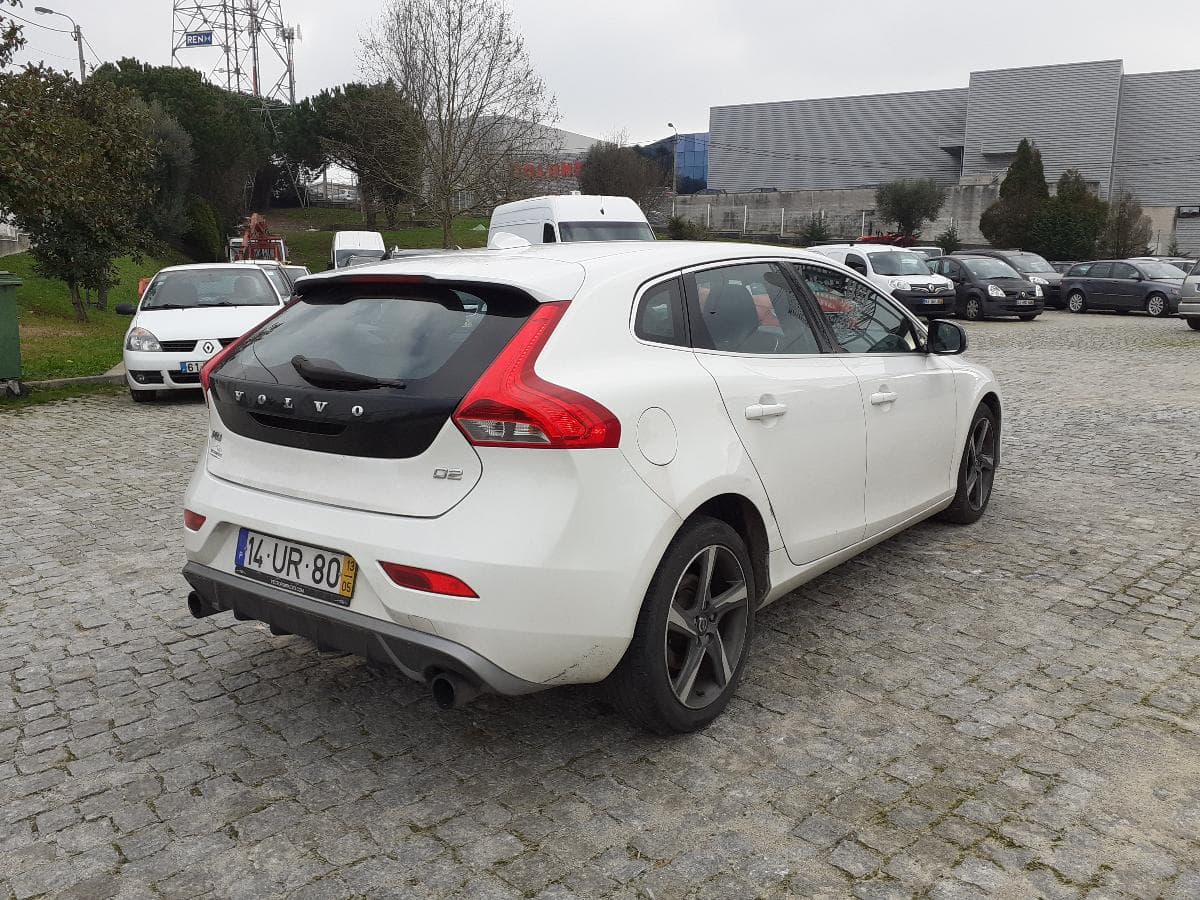Volvo V40 D2 · Ano 2013 — imagen 6