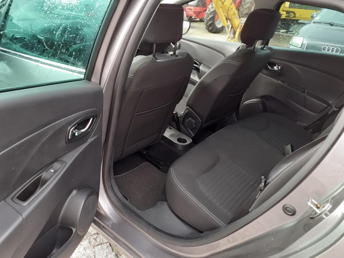 Renault Clio 1.5 DCI · Ano 2015 — imagem 15