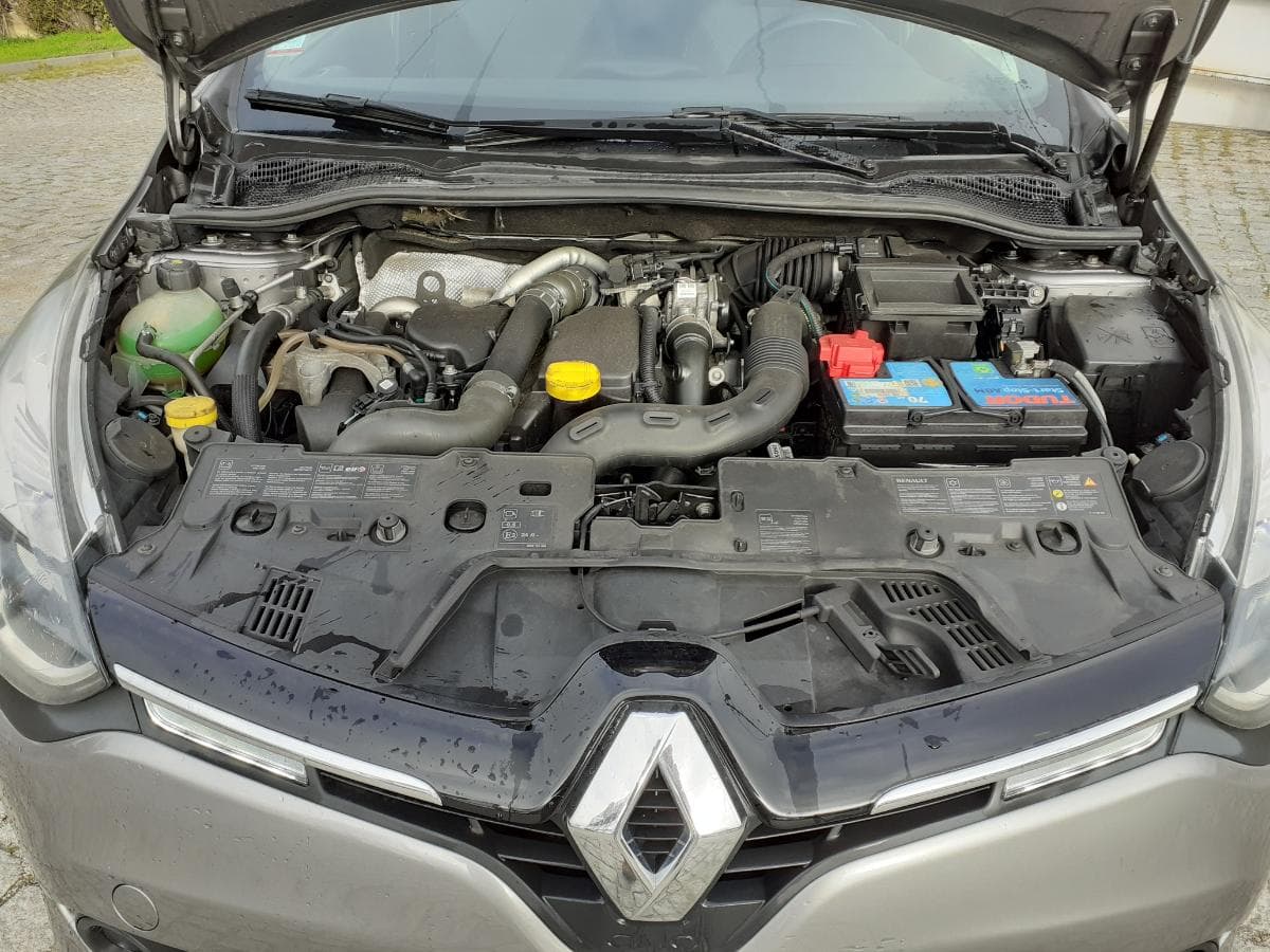 Renault Clio 1.5 DCI · Ano 2015 — imagem 17