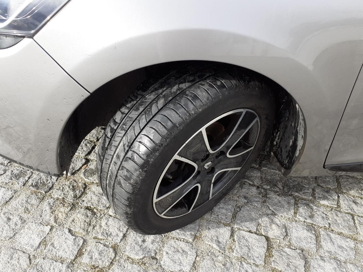 Renault Clio 1.5 DCI · Ano 2015 — imagem 20