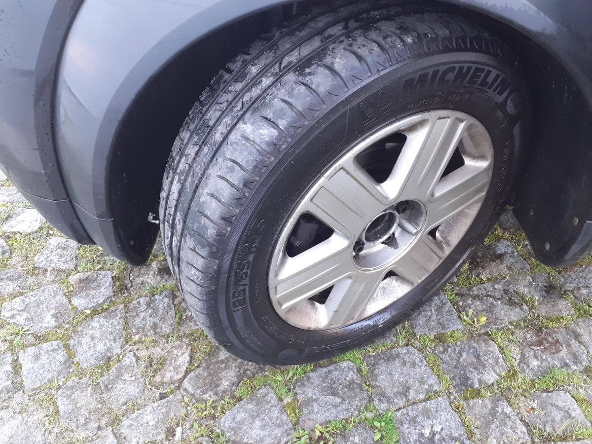 Audi A2 1.4 TDI · Ano 2002 — imagem 18