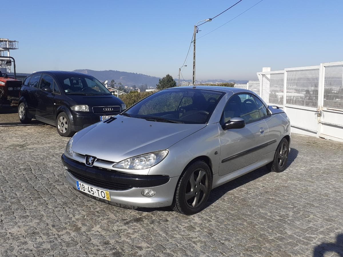 Peugeot 206 CC 1.6 Cabrio · Ano 2002