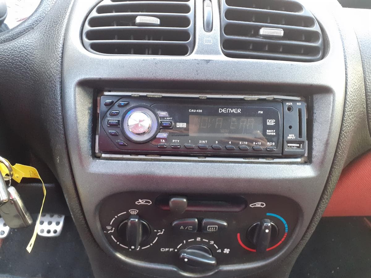 Peugeot 206 CC 1.6 Cabrio · Ano 2002 — imagen 17