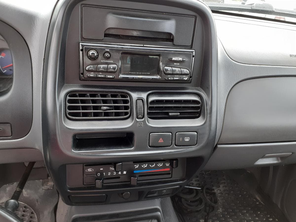 Nissan Pick Up 4x2 — imagem 12