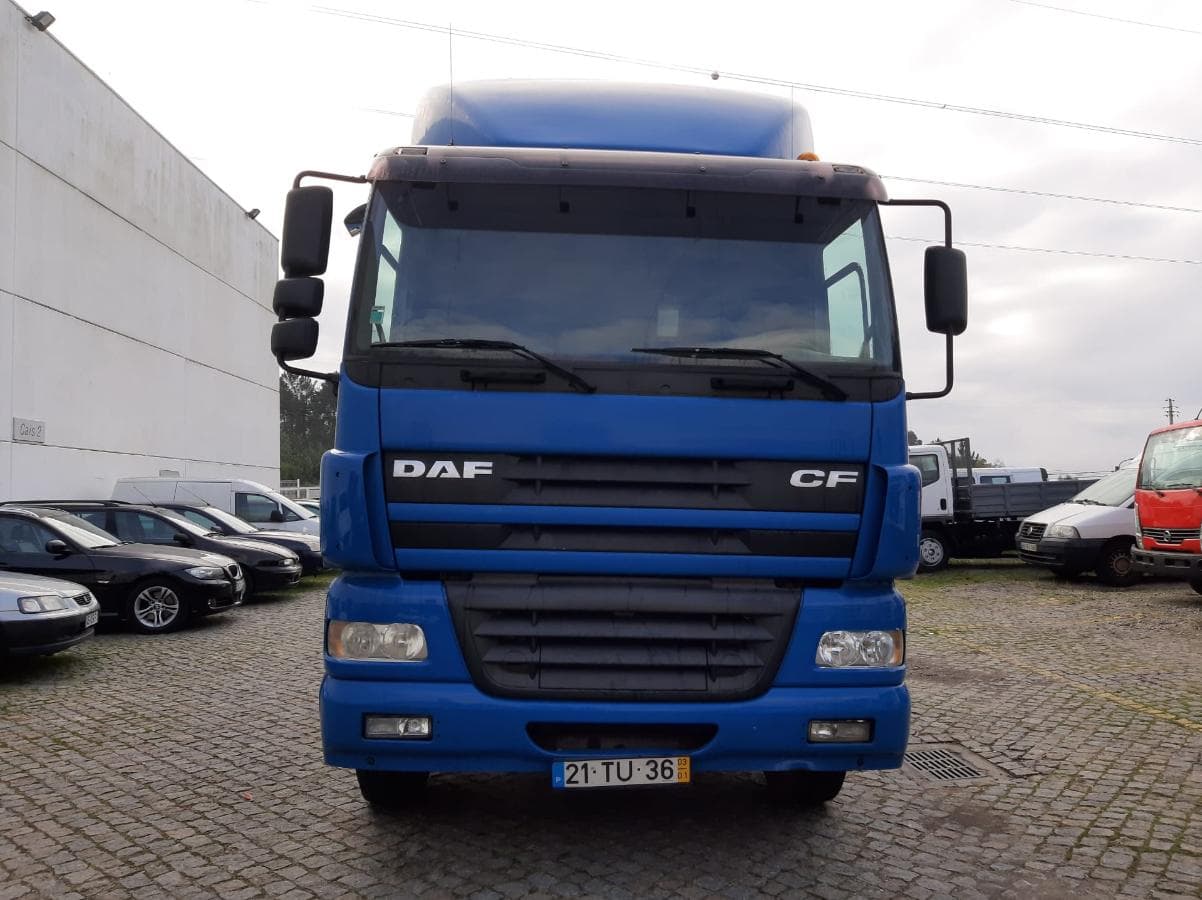 DAF CF Amplirool 6x2 · Ano 2003 — imagem 2