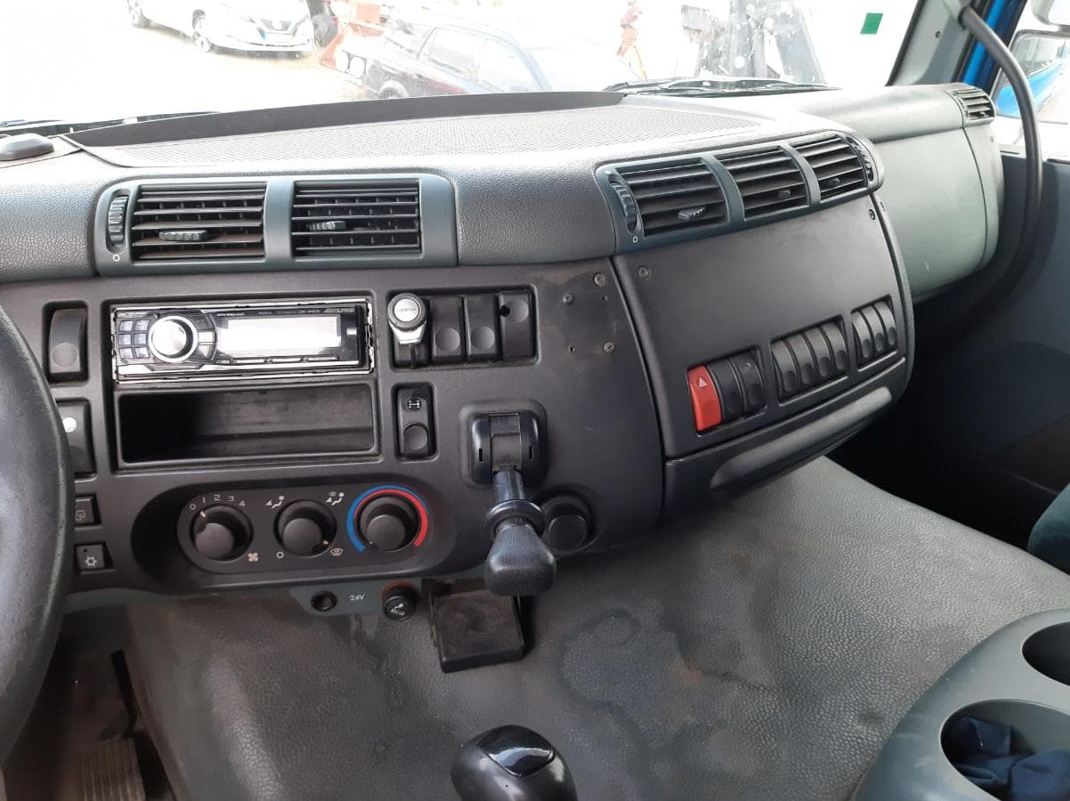 DAF CF Amplirool 6x2 · Ano 2003 — imagem 12