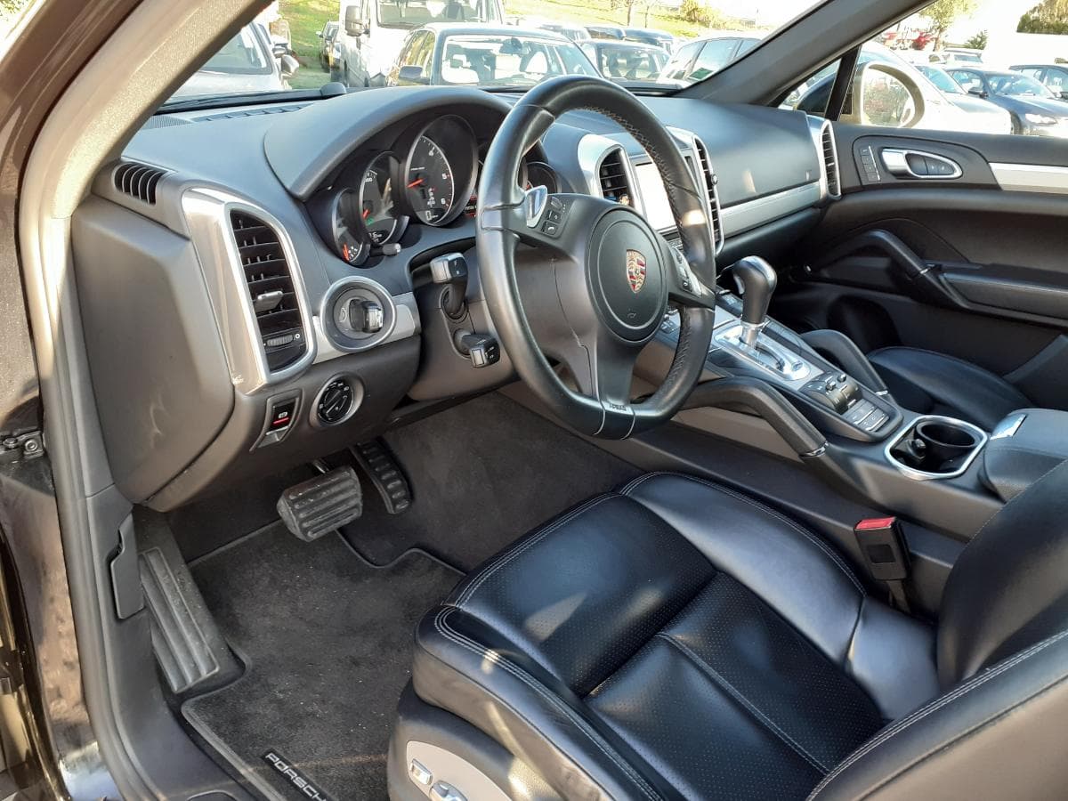Porsche Cayenne 3.0 · Diesel · Ano 2012 — image 8