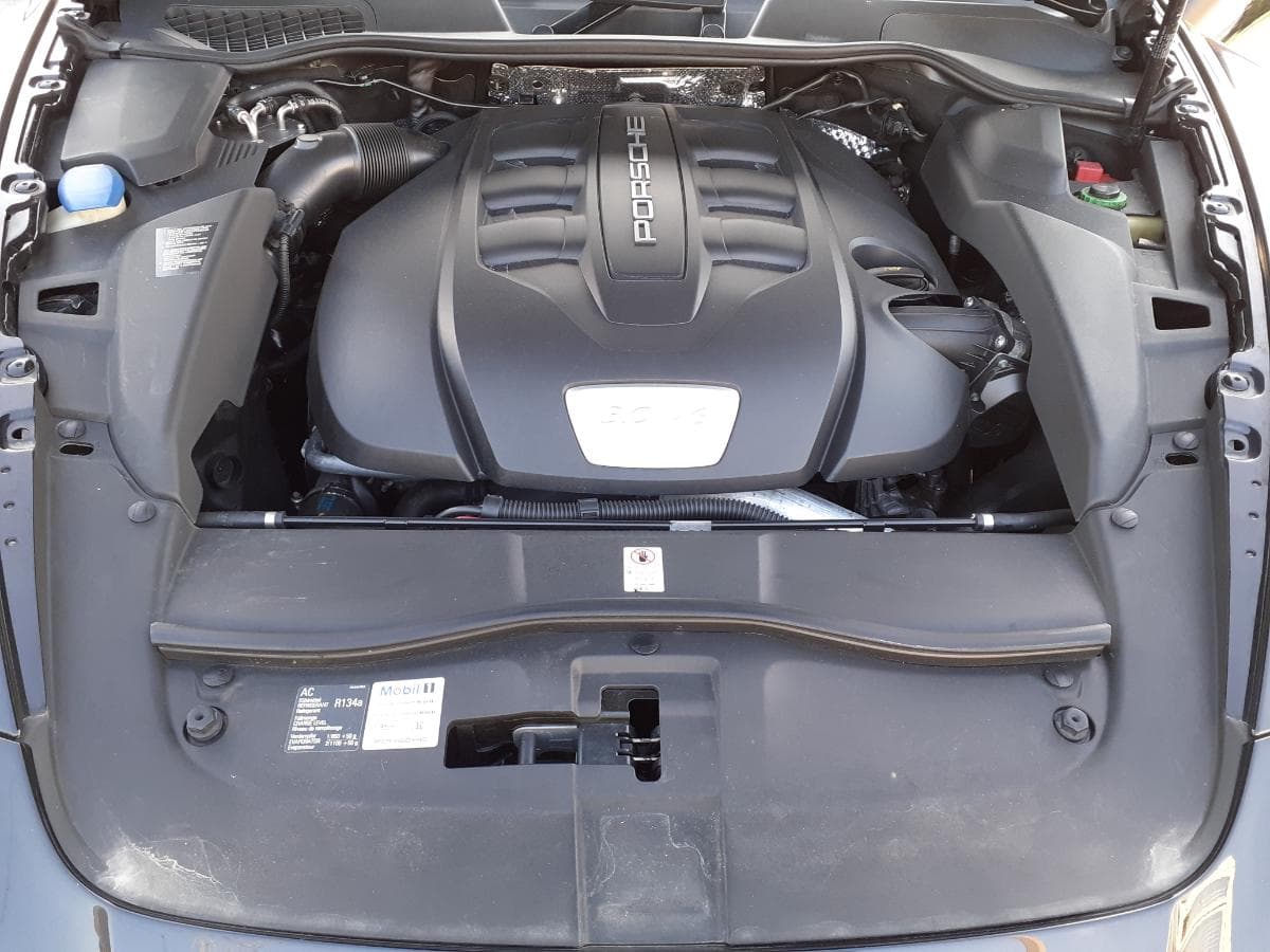 Porsche Cayenne 3.0 · Diesel · Ano 2012 — image 21